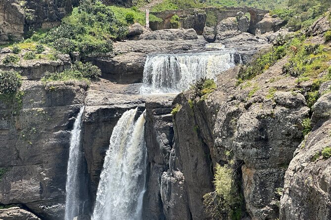 1-Day Tour Old bridge, Monastery,water falls Wildlife,Birds, - Why the guides matter on this route