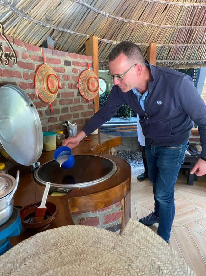 Ethiopia coffee cupping class/Ethiopian food injera making - Who should book this experience