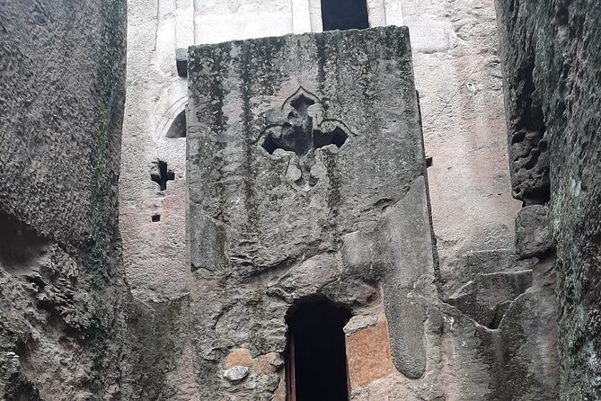 Lalibela Churches Day Tour - Moving through tunnels, caves, and sacred spaces