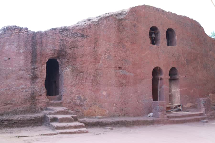 Lalibela: Churches Full-Day Private Tour w/Coffee Ceremony - Lunch and the shift to the southeastern churches