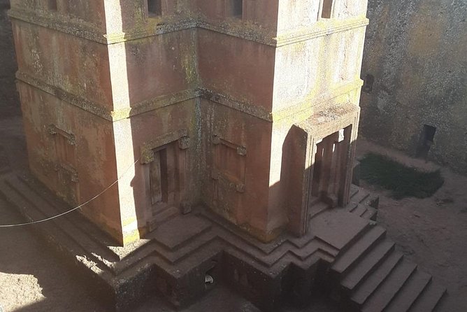 Tour 11 monolithic rock churches & museum in Lalibela & cave church with mummies - Day two: the 42-kilometer trip to Yemrehana Krestos